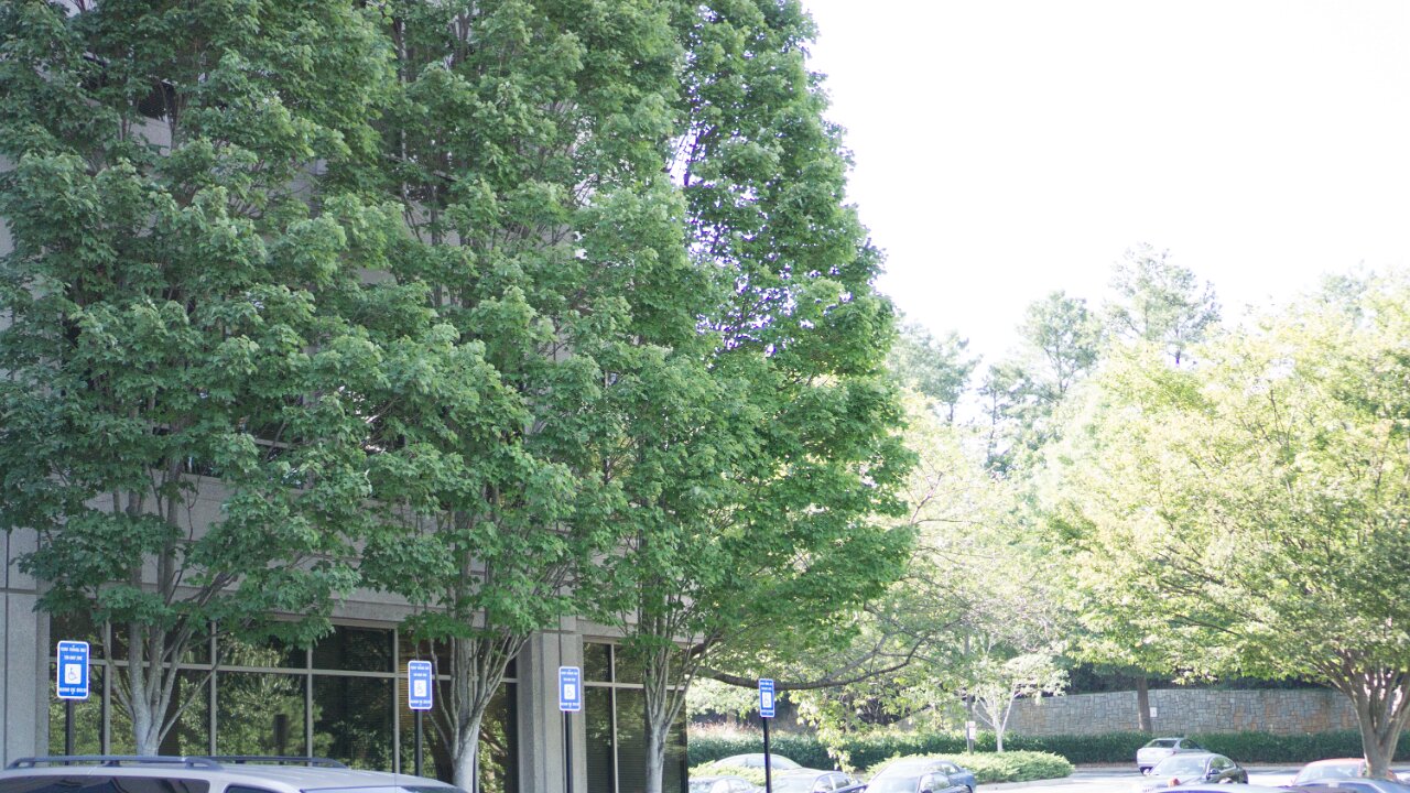 AIU_Masters_Grad_2017-18